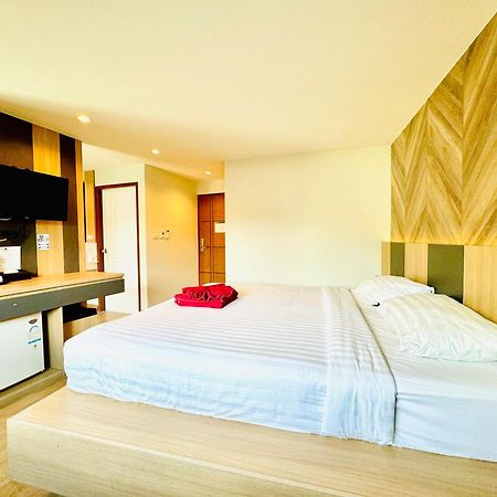 Room Actually Karon Ngoại thất bức ảnh