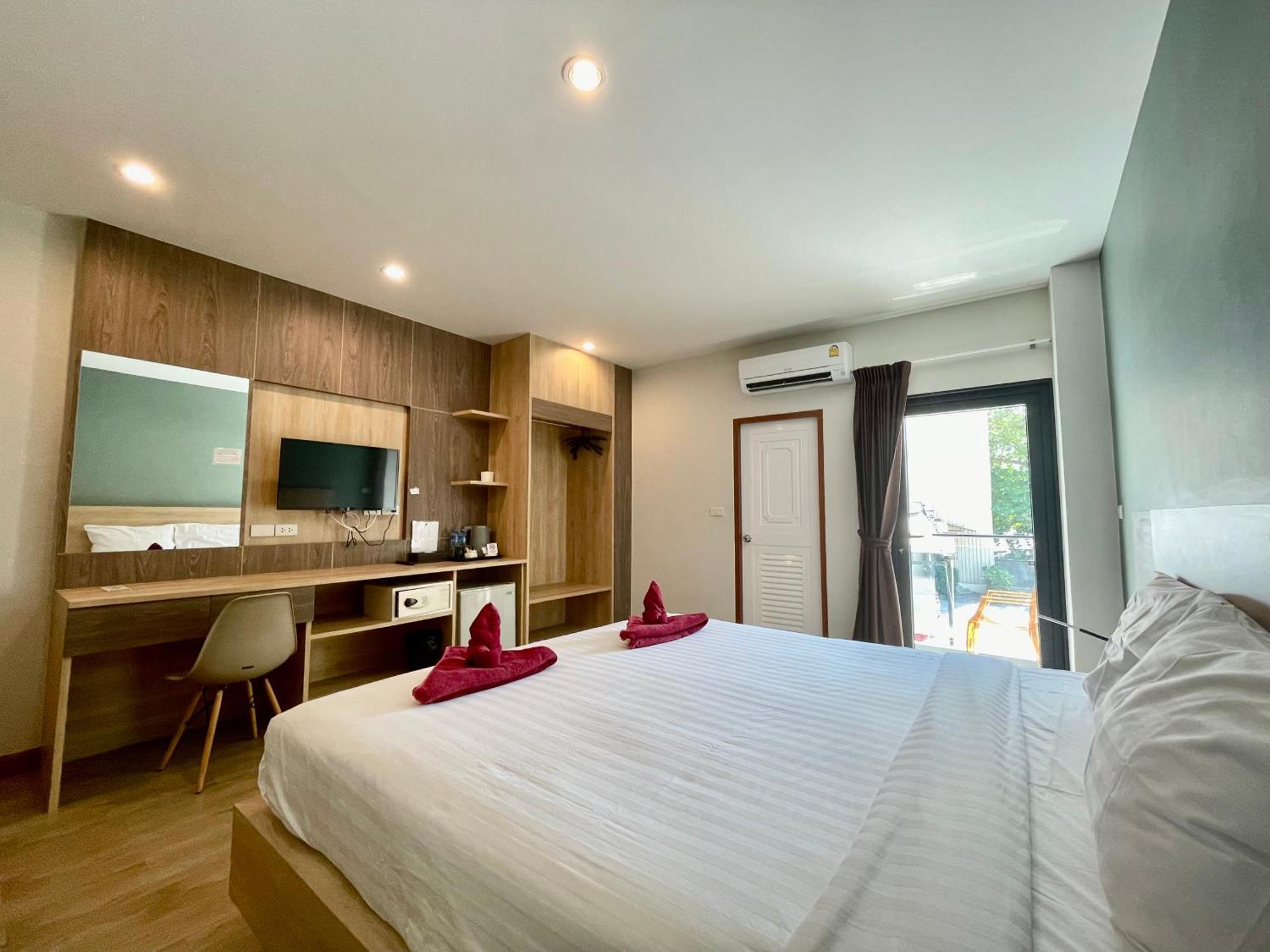 Room Actually Karon Ngoại thất bức ảnh